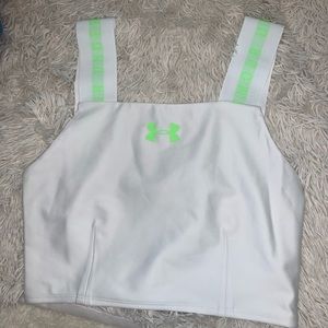 Under Armour crop